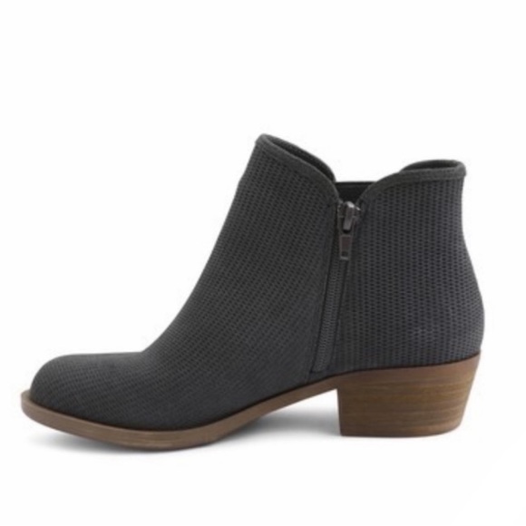 Kensie Gerona Perforated Suede Ankle Bootie Grey Size 8.5 - Picture 4 of 13